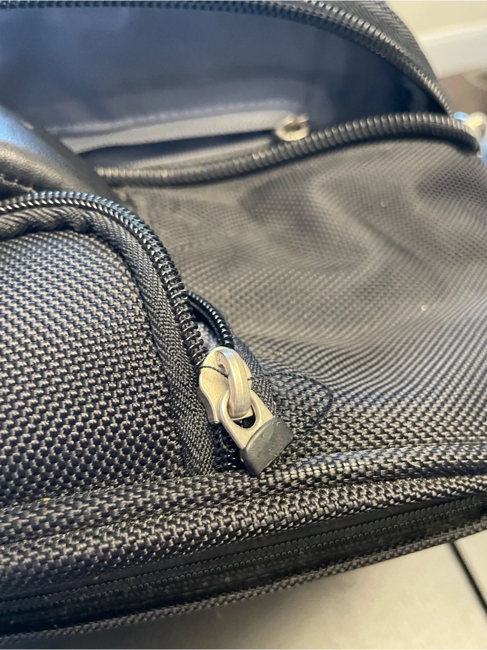 Brenthaven laptop bag for laptops up to 15.6 inches